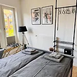 Schönes 3-zimmer-apartment In Bremen-findorff Nähe Hbf, Zentrum, Messegelände Apartment
